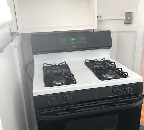 5th image of 1901 Beach St APT 9