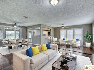 803 Baker Ave, Seguin, TX 78155