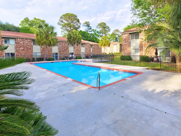 805 Andrea Ln, Hanahan, SC 29410