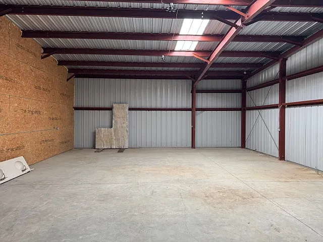 317 Crowe Dr — Photo 2