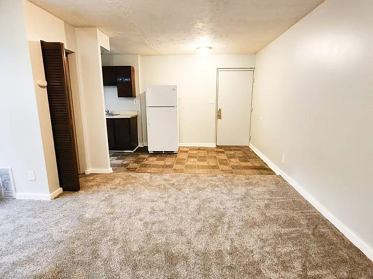 1855 Cliffview Rd — Photo 3