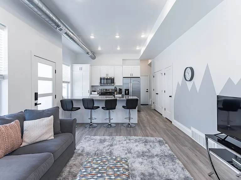 909 W Euclid Ave S #1 — Photo 6