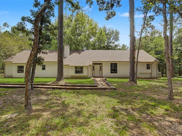 83 Dahlia Rd, Huntsville, TX 77320