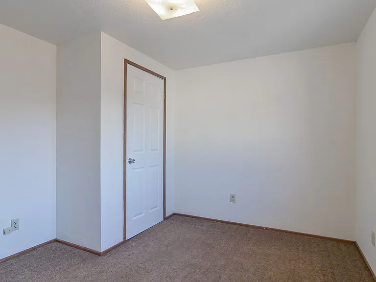 1585 Ferry Aly #1572 — Photo 10