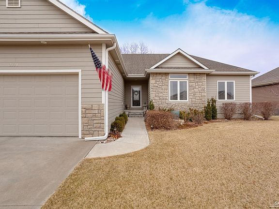 3rd image of 2134 Redhawk Ln