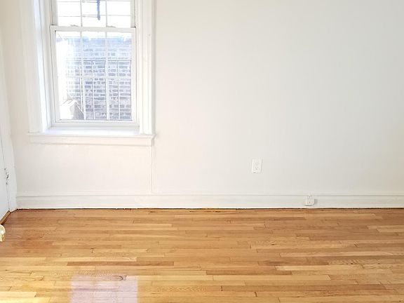 4th image of 3021 Wallace Ave