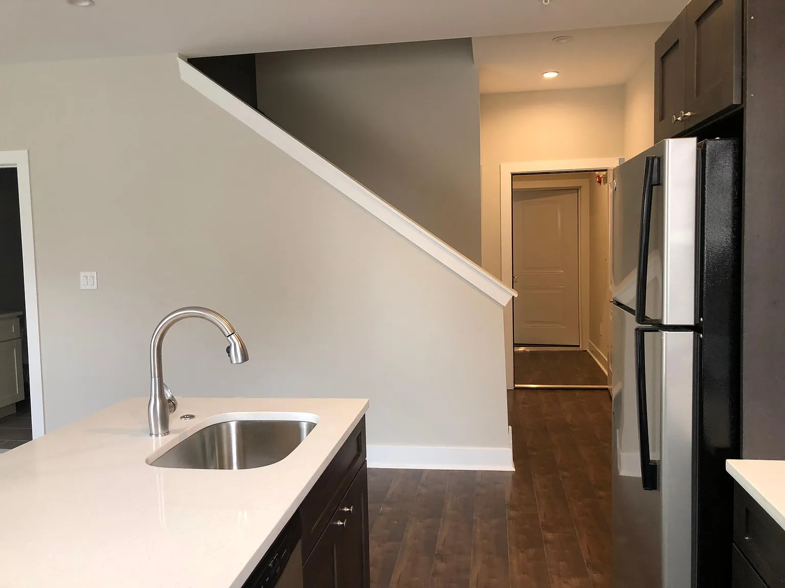 2 bed, 1200 sqft, $1,700 — Photo 4