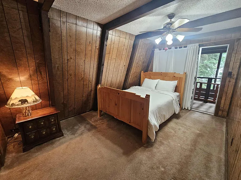 Upstairs bedroom 1