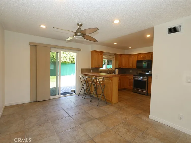 16572 Patricia Ln — Photo 3