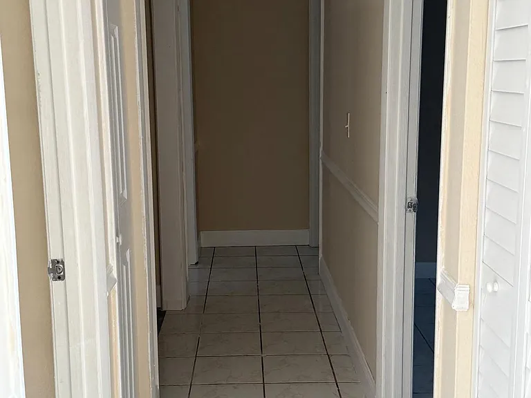 SW 133rd Pl — Photo 9