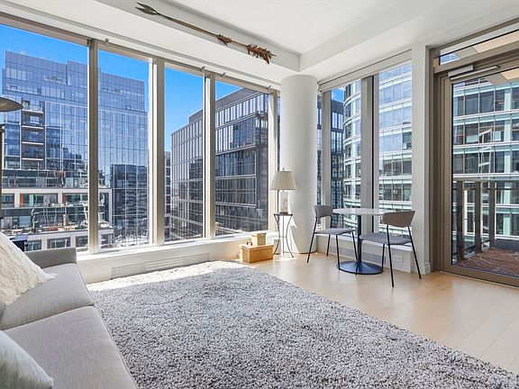 2nd image of 133 Seaport Blvd Unit 1805