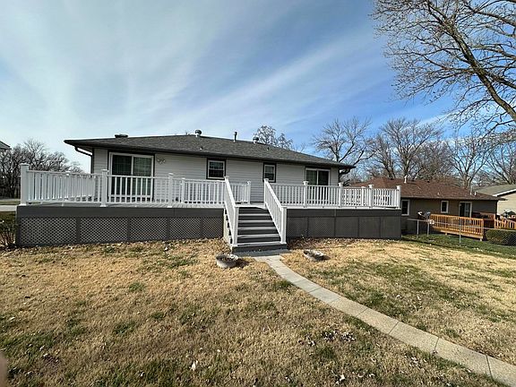 4th image of 630 S Placida Ave