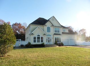6 James Way, Middle Island, NY 11953