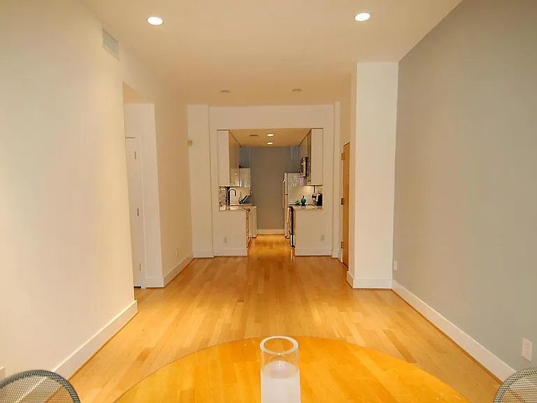 1930 New Hampshire Ave NW #13 — Photo 6
