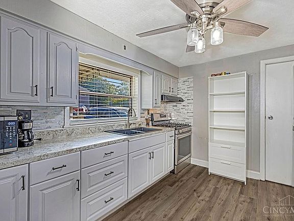2nd image of 7170 Floral Ave