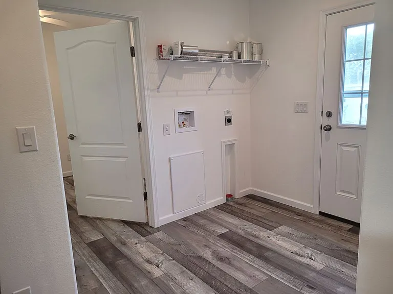 5548 Annette St #52 — Photo 8