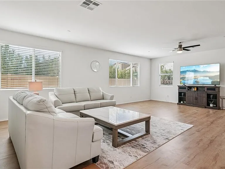 7153 Gypsum Dr — Photo 3
