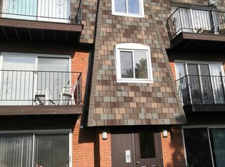 9368 Bay Colony Dr APT 2S, Des Plaines, IL 60016