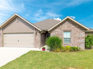 1651 Affirmed Ln, Prairie Grove, AR 72753