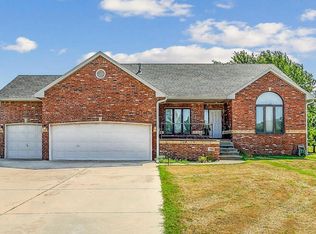 924 Lucky Ln, Argonia, KS 67004