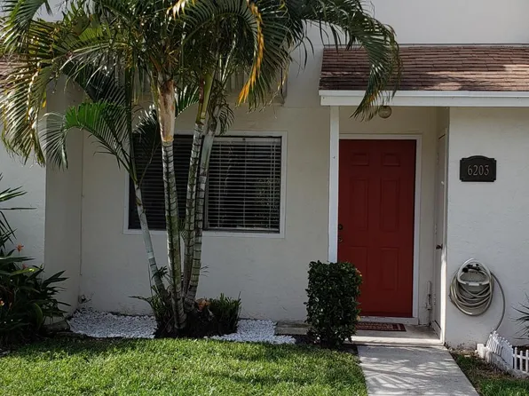 6203 Dockside Cir, Greenacres, FL 33463