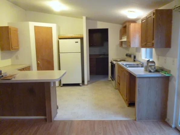 211 8th Ave, Port Hadlock, WA 98339