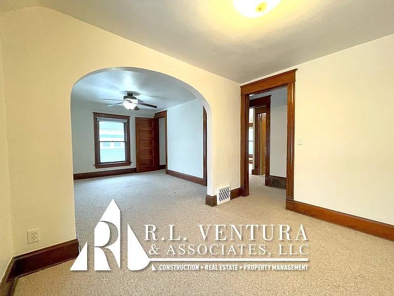 413 Blaine Ave — Photo 4