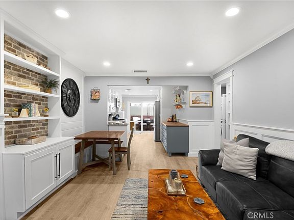 4th image of 4923 Eureka Ave