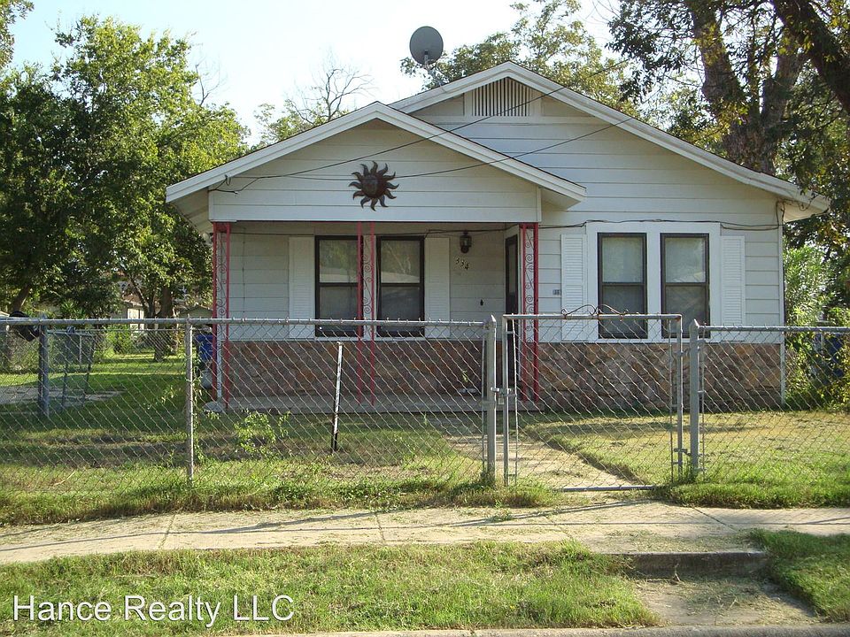 1st image of 334 E Gerald Ave