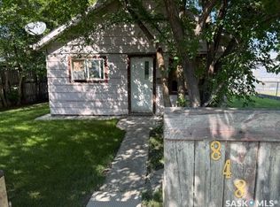 848 17th St W, Prince Albert, SK S6V3Y4