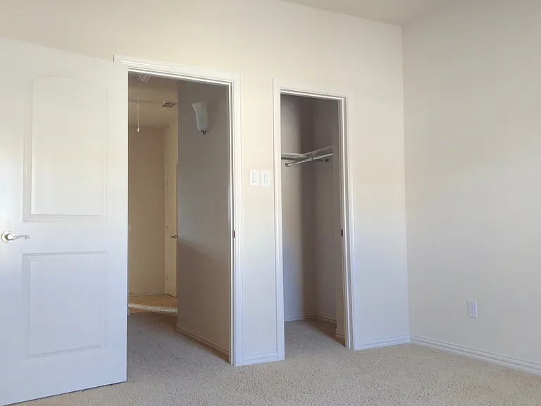 6608 Rutherford Rd — Photo 12
