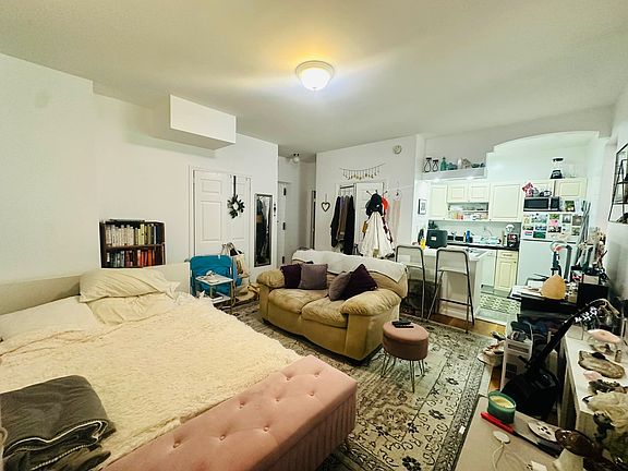 3rd image of 305 E 95th St APT 5H