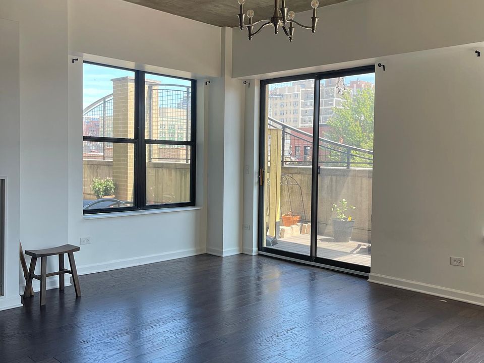 1st image of 1122 W Catalpa Ave APT 405