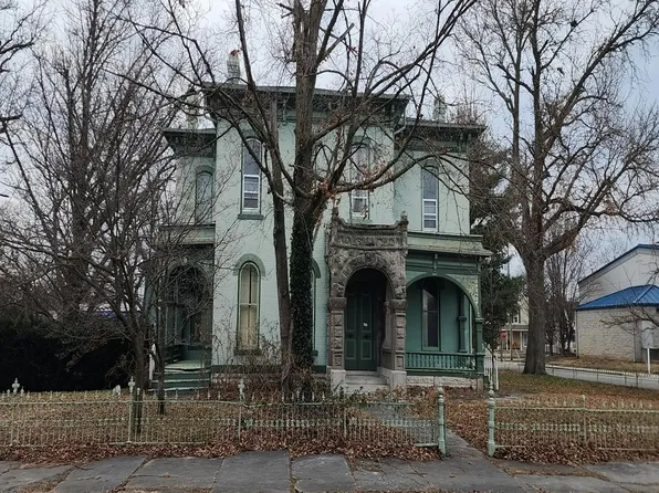 903 S Main St, Carthage, MO 64836