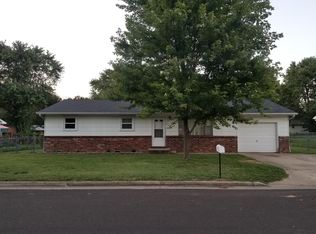 639 W Elm St, Aurora, MO 65605