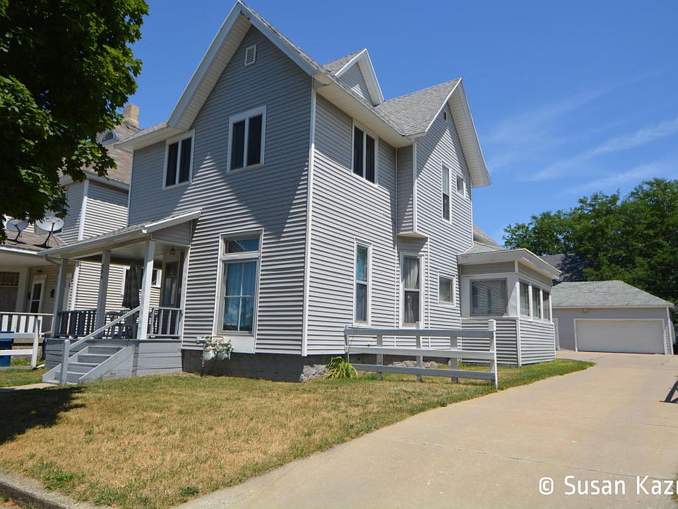 2nd image of 906 Jefferson Ave SE