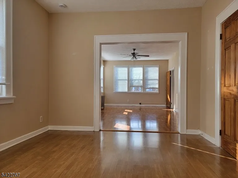 138 Union Ave — Photo 2