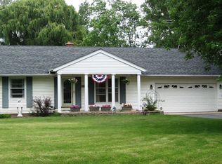 18560 Ridge Ln, Marengo, IL 60152