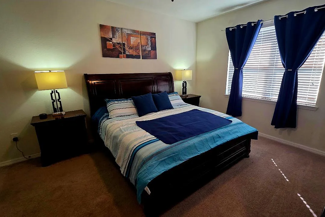 3 bed, 1939 sqft, $2,850 — Photo 3