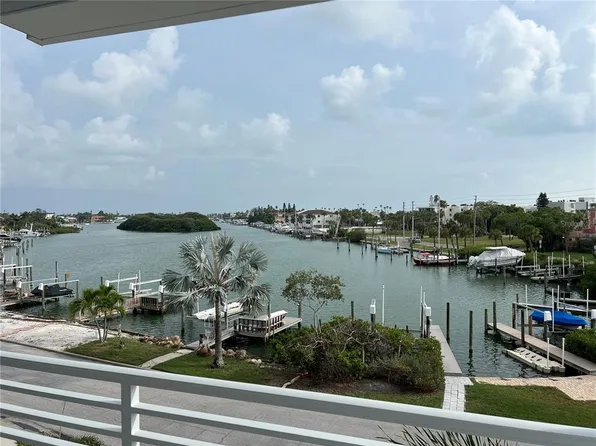 3313 W Maritana Dr, Saint Pete Beach, FL 33706