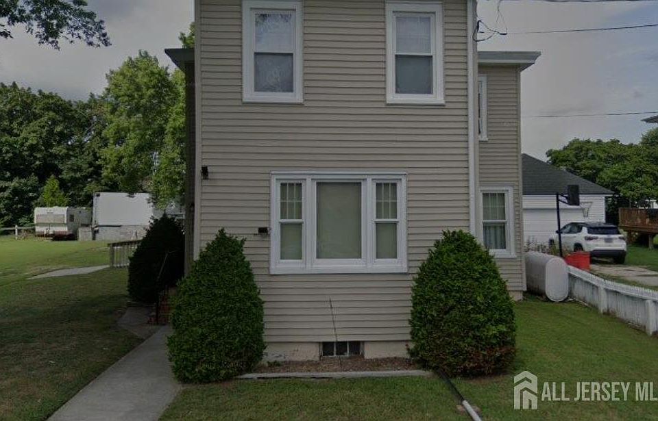 1st image of 2529 Market St