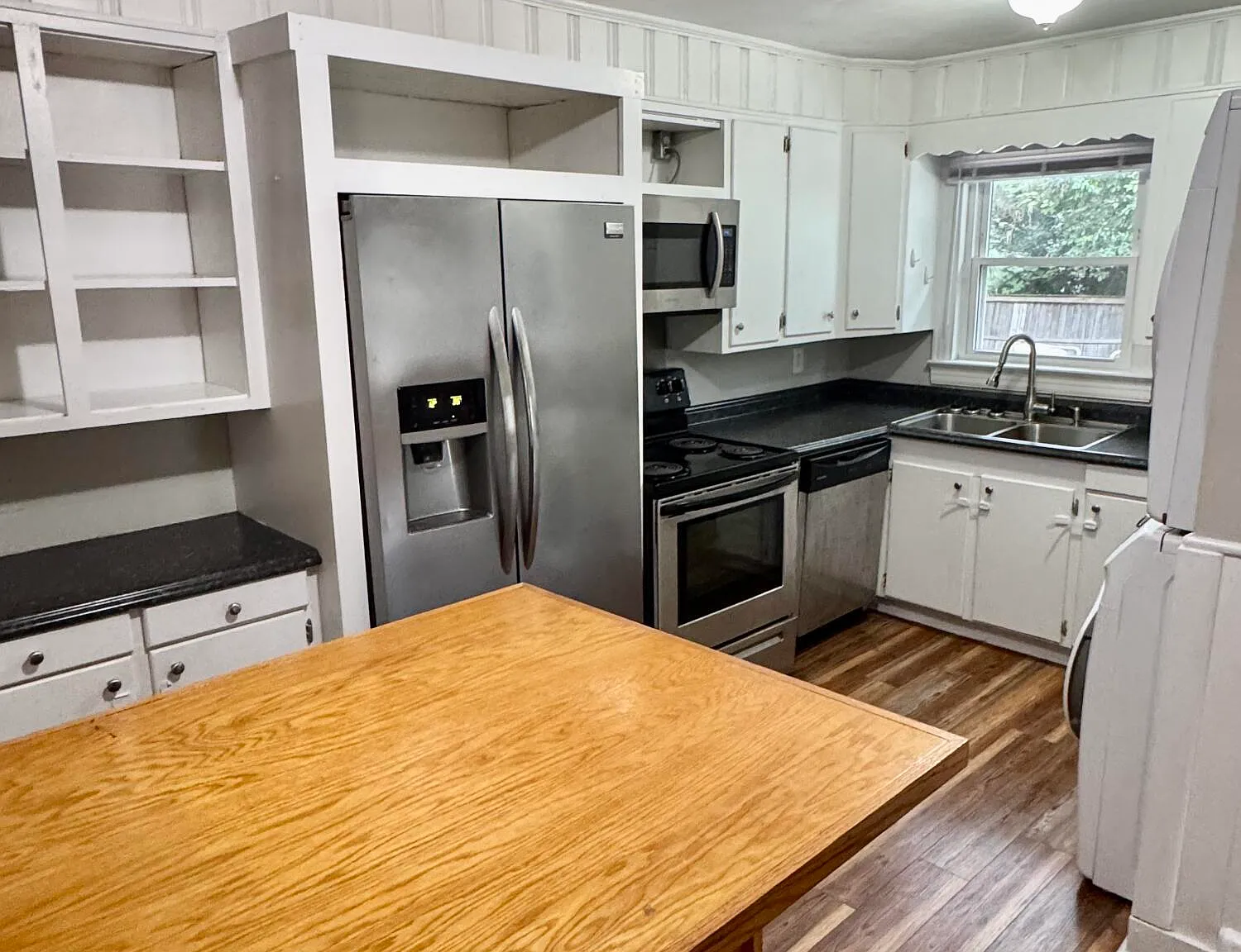 3 bed, 1.0 bath, $1,300 — Photo 4