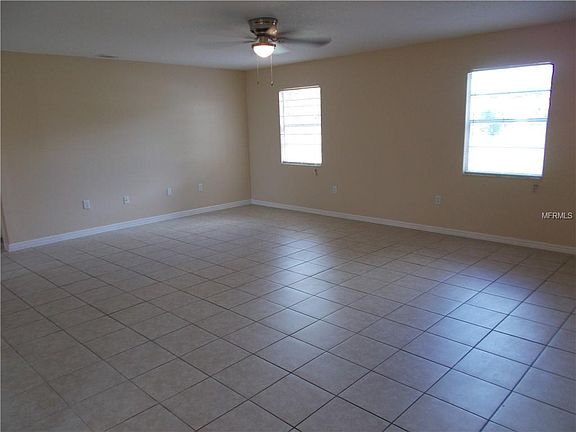 4th image of 806 Nelson Dr