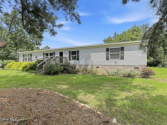 3rd image of 104 Braxton Drive