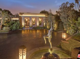 107 Delfern Dr, Los Angeles, CA 90077