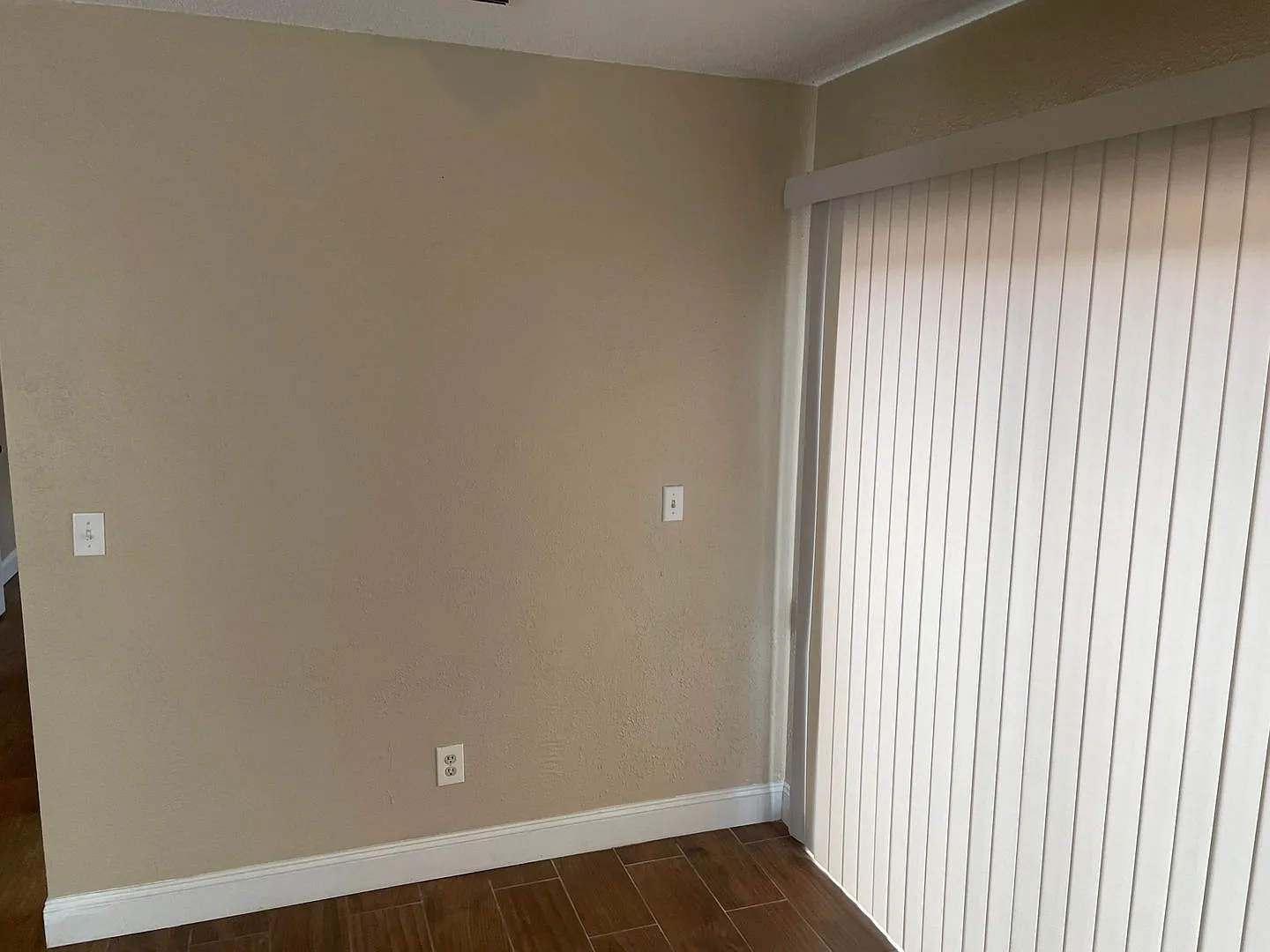 Great location .-.2 bedroom and 2 bath with washer and dryer — Photo 4