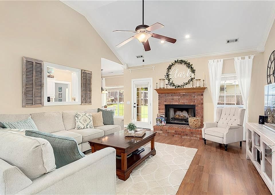 1st image of 2654 E Dewberry Ct