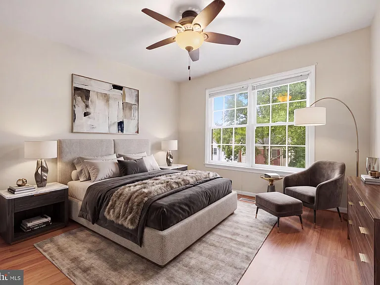 8715 Delcris Dr — Photo 29