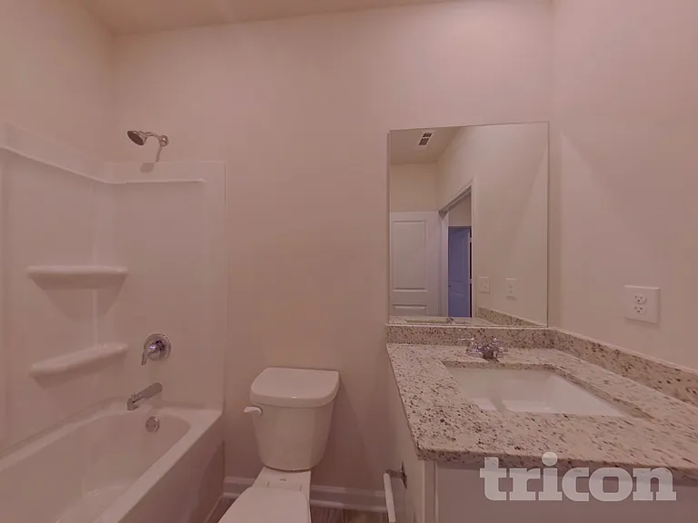 1004 Claas Way — Photo 14