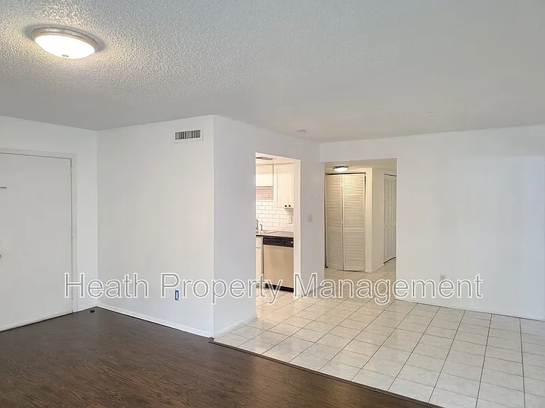 605 N Keene Rd #C — Photo 1